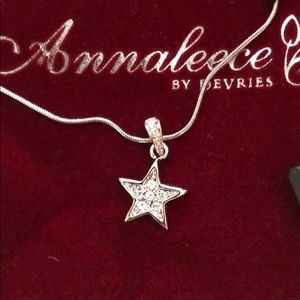 Cute star necklace with Swarovski element crystals
